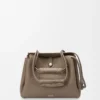 Borsa Madrid media in morbida pelle di vitello martellata Taupe