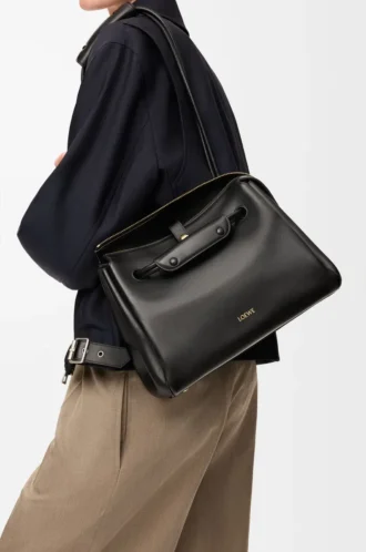 Borsa Madrid media in morbida pelle di vitello nera