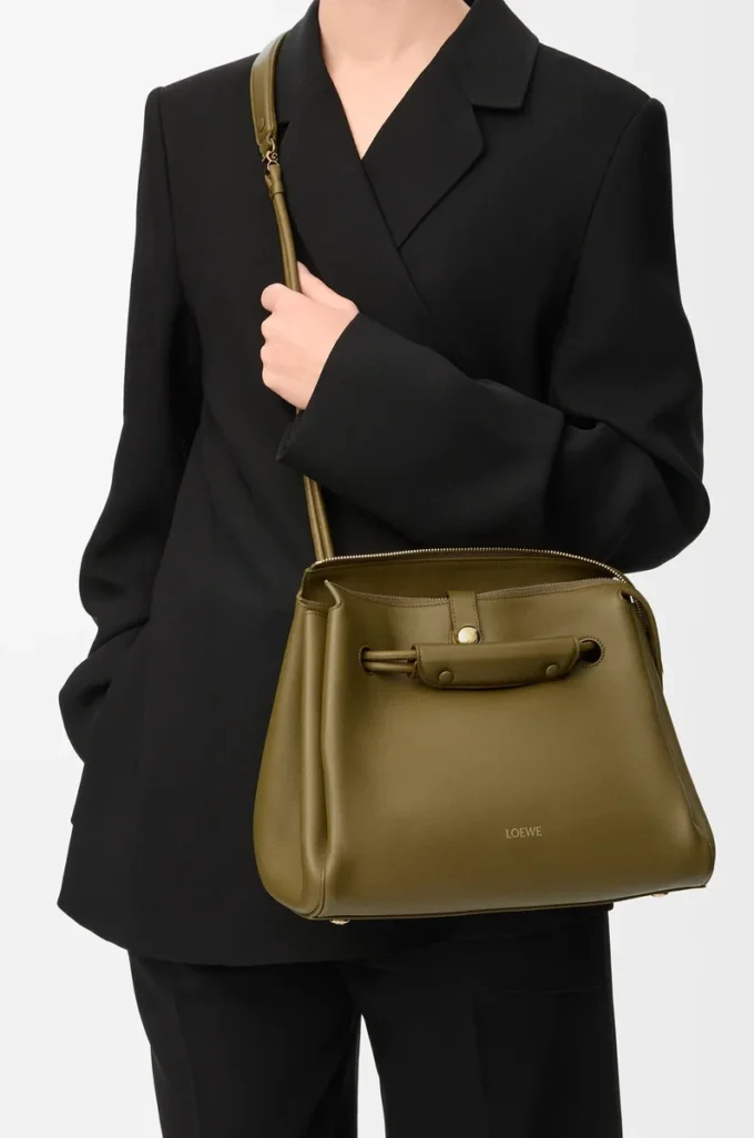 Borsa Madrid media in morbida pelle di vitello Olive