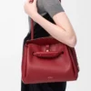 Borsa Madrid media in morbida pelle di vitello rosso bruciato Borsa Madrid media in morbida pelle di vitello rosso bruciato
