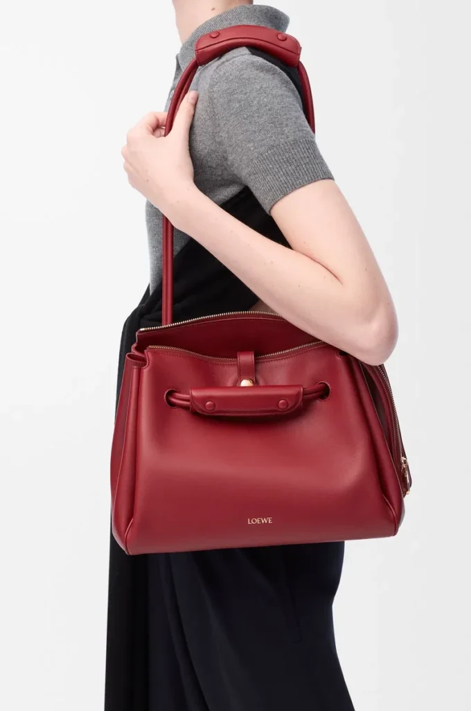Borsa Madrid media in morbida pelle di vitello rosso bruciato Borsa Madrid media in morbida pelle di vitello rosso bruciato