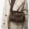Borsa Madrid piccola in morbida pelle di vitello marrone scuro Borsa Madrid piccola in morbida pelle di vitello marrone scuro