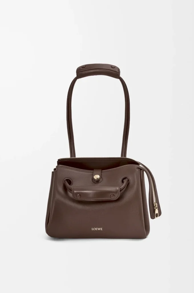 Borsa Madrid piccola in morbida pelle di vitello marrone scuro Borsa Madrid piccola in morbida pelle di vitello marrone scuro