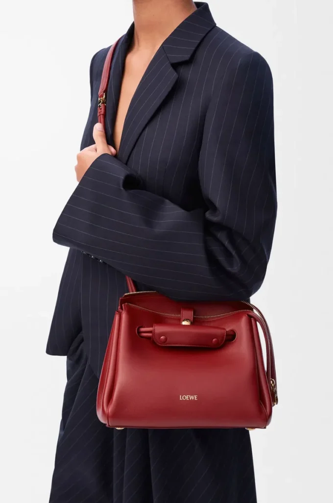 Borsa Madrid piccola in morbida pelle di vitello Rosso bruciato