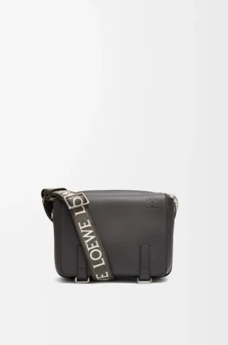 Borsa messenger militare XS in morbida pelle di vitello liscia e jacquard grigio scuro