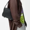 Borsa messenger militare XS in morbida pelle di vitello martellata Nero Borsa messenger militare XS in morbida pelle di vitello martellata Nero