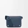 Borsa messenger Pebble media in morbida pelle di vitello martellata tinta indaco Borsa messenger Pebble media in morbida pelle di vitello martellata tinta indaco