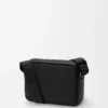 Borsa messenger Pebble media in morbida pelle di vitello Nero