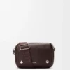 Borsa messenger Pebble piccola in morbida pelle di vitello martellata Oxblood