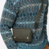 Borsa messenger Small Pebble in morbida pelle di vitello martellata Dark Khaki Borsa messenger Small Pebble in morbida pelle di vitello martellata Dark Khaki