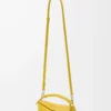 Borsa Mini Puzzle Edge in morbida pelle di vitello martellata Dandelion