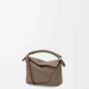 Borsa Mini Puzzle Edge in morbida pelle di vitello martellata Taupe Borsa Mini Puzzle Edge in morbida pelle di vitello martellata Taupe
