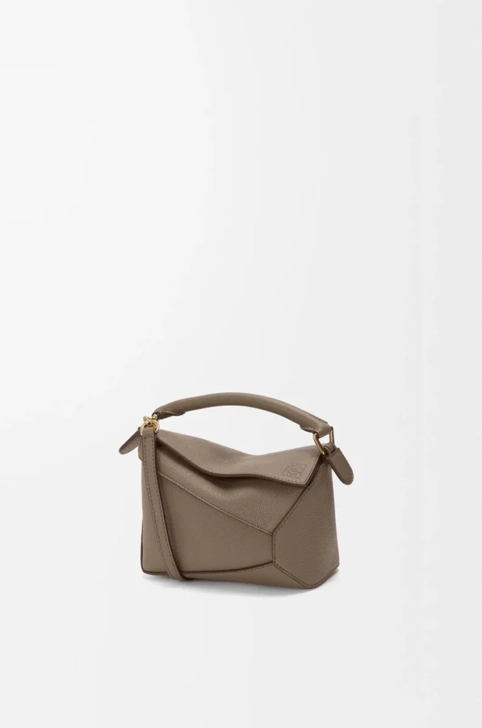 Borsa Mini Puzzle Edge in morbida pelle di vitello martellata Taupe Borsa Mini Puzzle Edge in morbida pelle di vitello martellata Taupe
