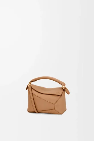 Borsa Mini Puzzle Edge in morbida pelle di vitello martellata Toffee Borsa Mini Puzzle Edge in morbida pelle di vitello martellata Toffee