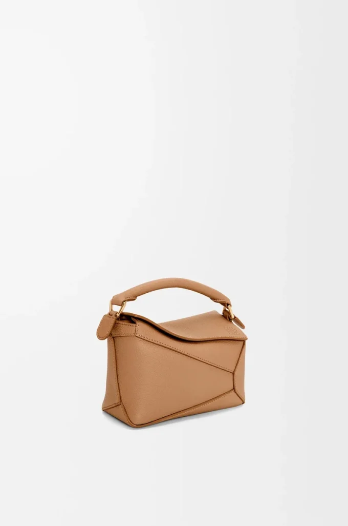 Borsa Mini Puzzle Edge in morbida pelle di vitello martellata Toffee Borsa Mini Puzzle Edge in morbida pelle di vitello martellata Toffee