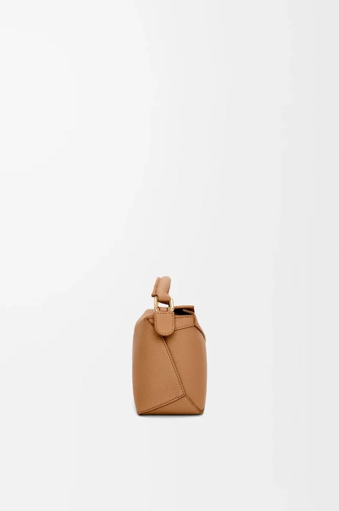 Borsa Mini Puzzle Edge in morbida pelle di vitello martellata Toffee Borsa Mini Puzzle Edge in morbida pelle di vitello martellata Toffee