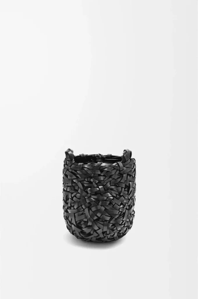 Borsa Nest Basket piccola in pelle di vitello nera