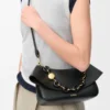 Borsa Ola media in pelle di vitello liscia nera