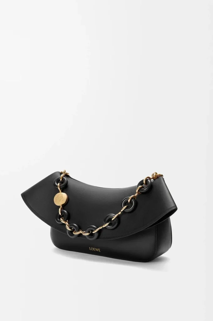 Borsa Ola media in pelle di vitello liscia nera