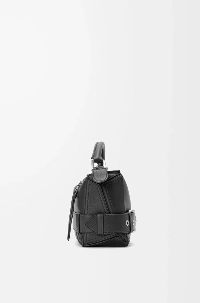 Borsa Puzzle Biker piccola in pelle di vitello lucida nera Borsa Puzzle Biker piccola in pelle di vitello lucida nera