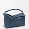 Borsa Puzzle Edge grande in classica pelle di vitello tinta indaco Borsa Puzzle Edge grande in classica pelle di vitello tinta indaco