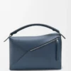 Borsa Puzzle Edge grande in classica pelle di vitello tinta indaco Borsa Puzzle Edge grande in classica pelle di vitello tinta indaco