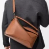 Borsa Puzzle Edge grande in pelle di vitello classica Tan