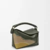 Borsa Puzzle Edge Landscape piccola in pelle di vitello nappa verde bottiglia/ocra Borsa Puzzle Edge Landscape piccola in pelle di vitello nappa verde bottiglia/ocra