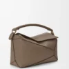 Borsa Puzzle Edge media in morbida pelle di vitello martellata Taupe Borsa Puzzle Edge media in morbida pelle di vitello martellata Taupe