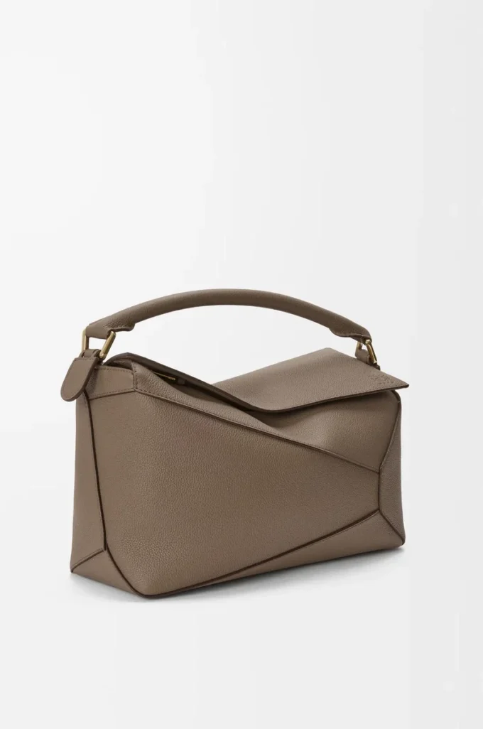Borsa Puzzle Edge media in morbida pelle di vitello martellata Taupe Borsa Puzzle Edge media in morbida pelle di vitello martellata Taupe
