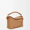 Borsa Puzzle Edge piccola in morbida pelle di vitello martellata color caramello Borsa Puzzle Edge piccola in morbida pelle di vitello martellata color caramello