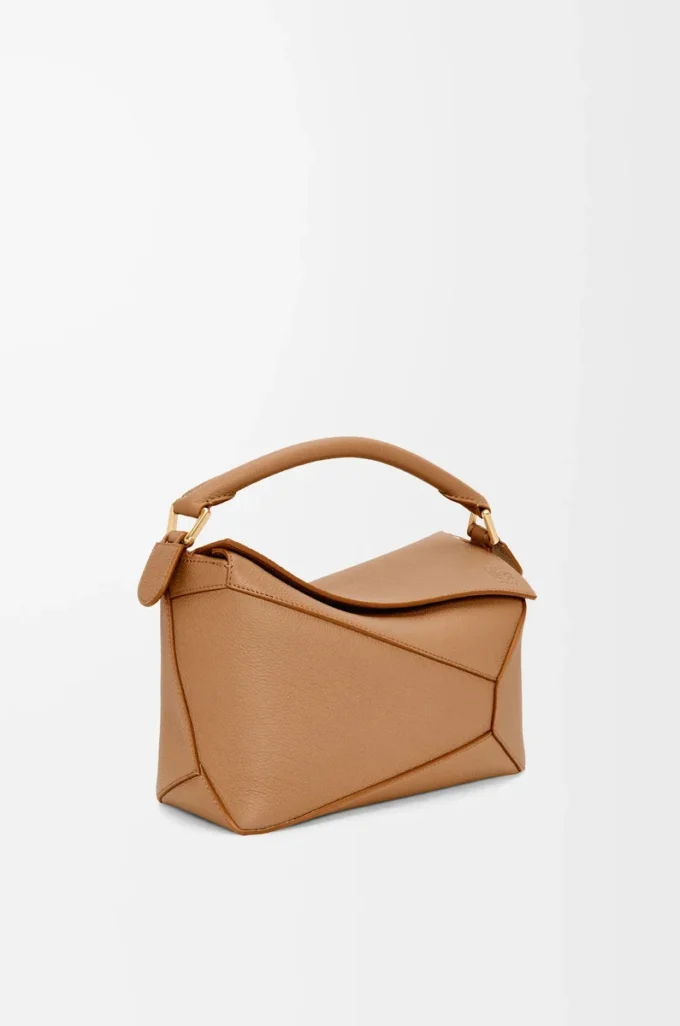 Borsa Puzzle Edge piccola in morbida pelle di vitello martellata color caramello Borsa Puzzle Edge piccola in morbida pelle di vitello martellata color caramello