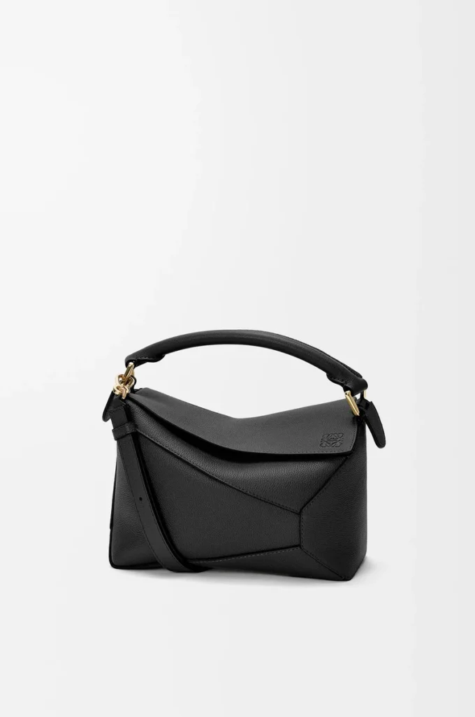 Borsa Puzzle Edge piccola in morbida pelle di vitello martellata nera Borsa Puzzle Edge piccola in morbida pelle di vitello martellata nera