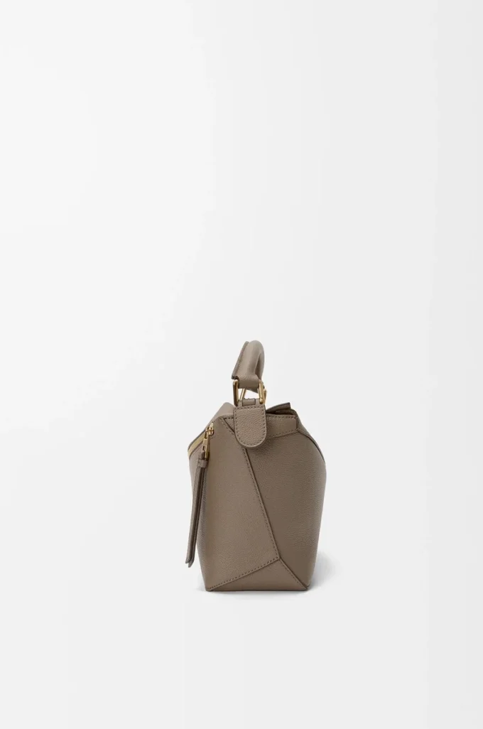 Borsa Puzzle Edge piccola in morbida pelle di vitello martellata Taupe Borsa Puzzle Edge piccola in morbida pelle di vitello martellata Taupe