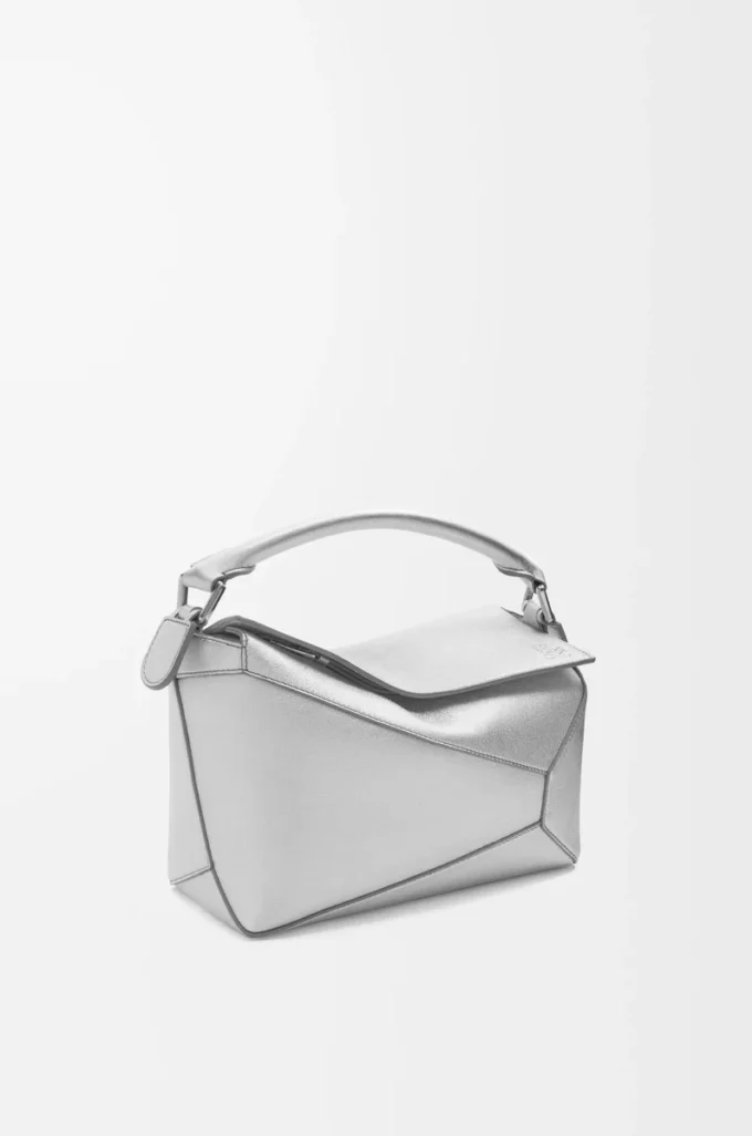 Borsa Puzzle Edge piccola in pelle di agnello laminata Argento Borsa Puzzle Edge piccola in pelle di agnello laminata Argento