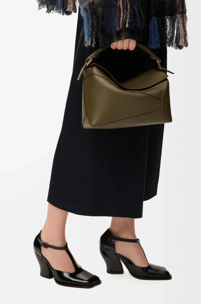 Borsa Puzzle Edge piccola in pelle di vitello classica Dark Khaki Borsa Puzzle Edge piccola in pelle di vitello classica Dark Khaki