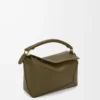 Borsa Puzzle Edge piccola in pelle di vitello classica Dark Khaki Borsa Puzzle Edge piccola in pelle di vitello classica Dark Khaki