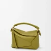 Borsa Puzzle Edge piccola in pelle di vitello classica Light Moss Borsa Puzzle Edge piccola in pelle di vitello classica Light Moss