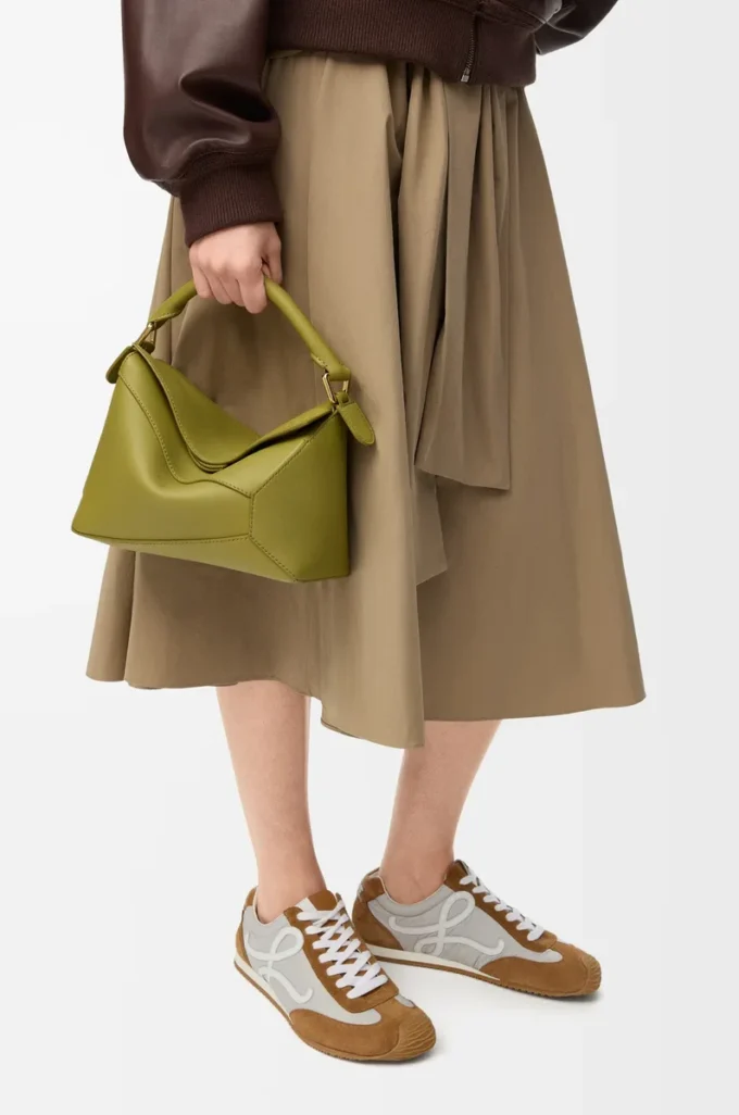 Borsa Puzzle Edge piccola in pelle di vitello classica Light Moss Borsa Puzzle Edge piccola in pelle di vitello classica Light Moss