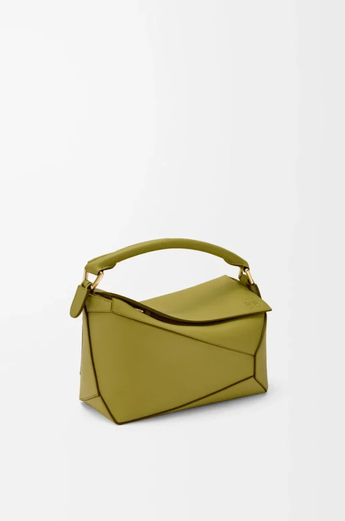 Borsa Puzzle Edge piccola in pelle di vitello classica Light Moss Borsa Puzzle Edge piccola in pelle di vitello classica Light Moss
