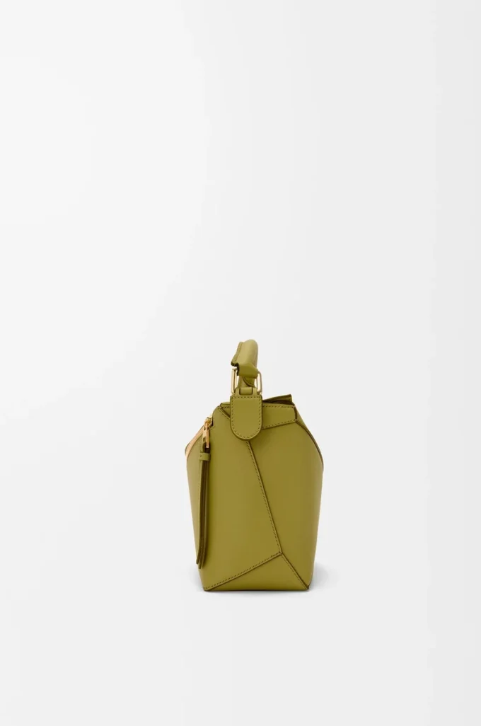 Borsa Puzzle Edge piccola in pelle di vitello classica Light Moss Borsa Puzzle Edge piccola in pelle di vitello classica Light Moss