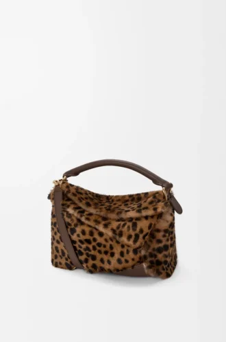 Borsa Puzzle Edge piccola in shearling stampato beige/marrone
