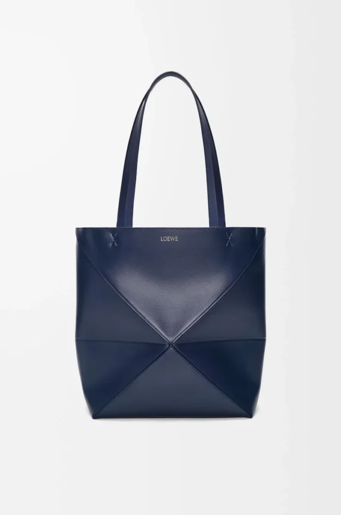 Borsa Puzzle Fold media in pelle di vitello lucida blu abisso Borsa Puzzle Fold media in pelle di vitello lucida blu abisso