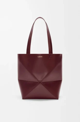 Borsa Puzzle Fold media in pelle di vitello lucida bordeaux scuro