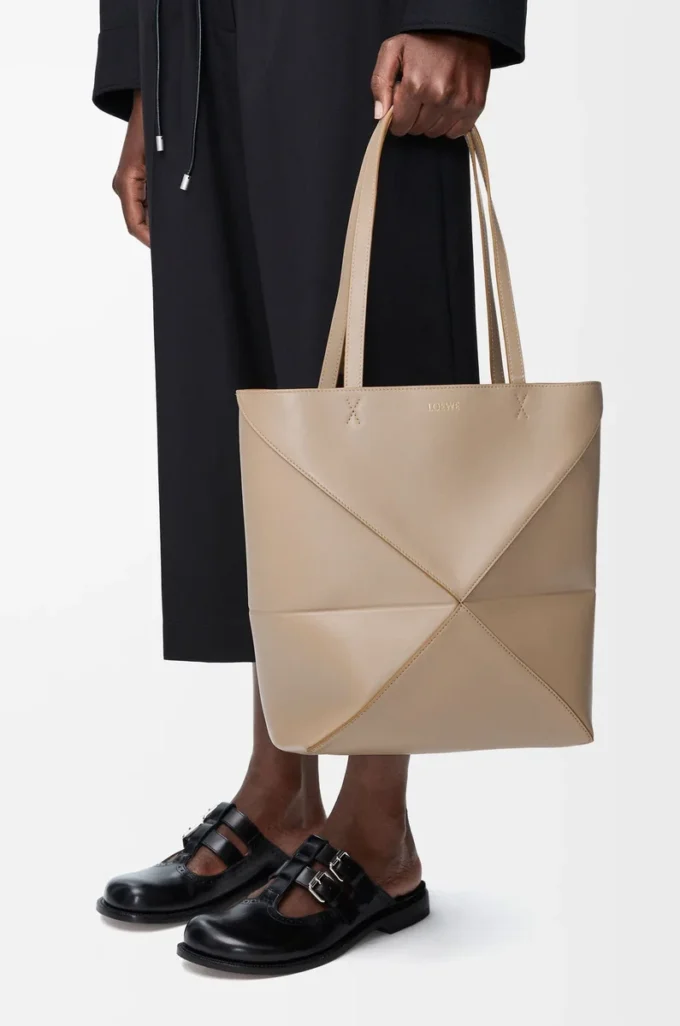 Borsa Puzzle Fold media in pelle di vitello lucida color sabbia Borsa Puzzle Fold media in pelle di vitello lucida color sabbia
