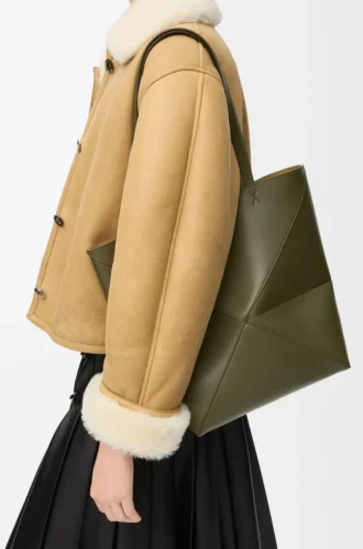 Borsa Puzzle Fold media in pelle di vitello lucida Dark Khaki