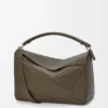 Borsa Puzzle grande in morbida pelle di vitello martellata color tundra Borsa Puzzle grande in morbida pelle di vitello martellata color tundra
