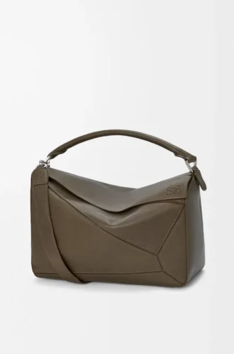 Borsa Puzzle grande in morbida pelle di vitello martellata color tundra