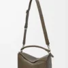Borsa Puzzle grande in morbida pelle di vitello martellata color tundra Borsa Puzzle grande in morbida pelle di vitello martellata color tundra