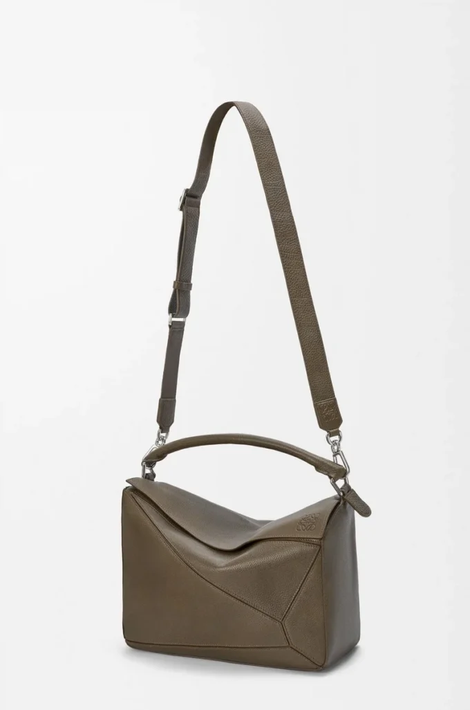Borsa Puzzle grande in morbida pelle di vitello martellata color tundra Borsa Puzzle grande in morbida pelle di vitello martellata color tundra